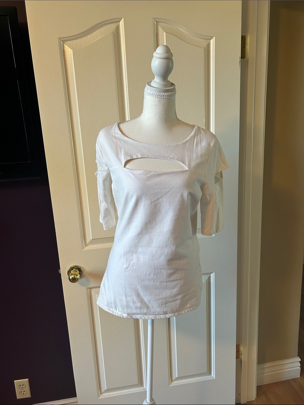 Boston Proper White Short-Sleeve Top with Front Cutout